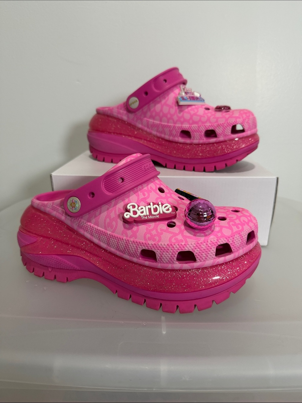 Crocs X Barbie the Movie Mega Crush Clog Womens 7 Mens 5 Electric Pink Platform
